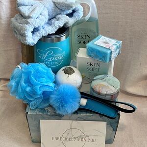 Avon Skin So Soft Bath and Relax Bundle Blue